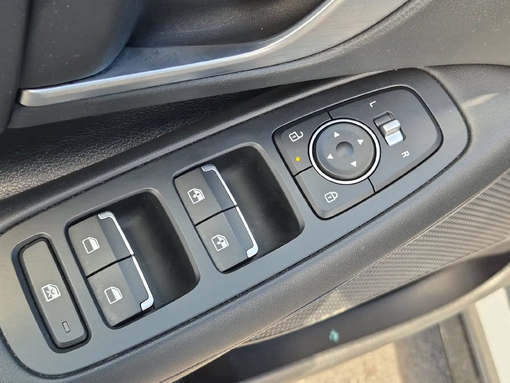 Used 2025 Hyundai Sonata SEL FWD image 13