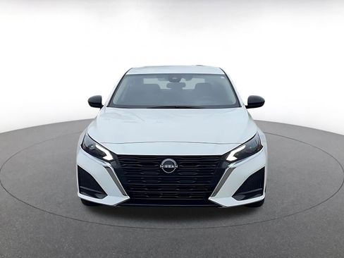 Used 2025 Nissan Altima 2.5 SV image 4