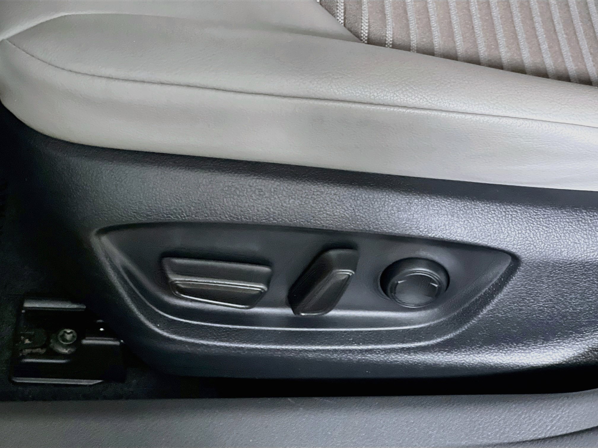 Used 2024 Toyota Camry SE FWD image 16