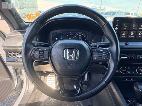 Used 2023 Honda Accord Sport image 19
