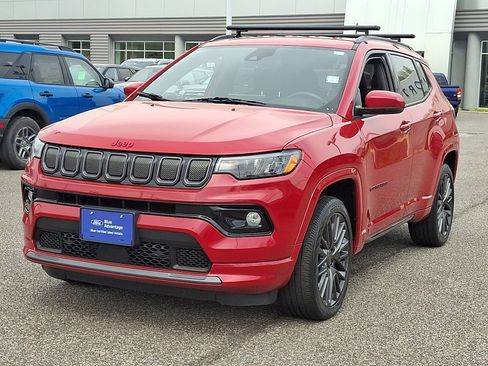 Used 2022 Jeep Compass Limited image 4