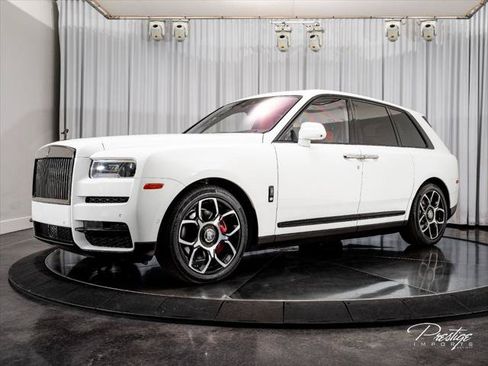 Used 2022 Rolls-Royce Cullinan Black Badge AWD/4WD image 6