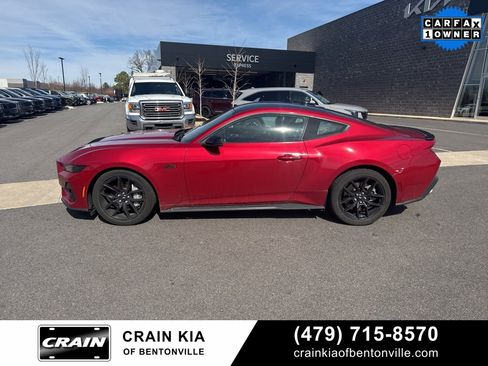 Used 2024 Ford Mustang GT Premium image 10