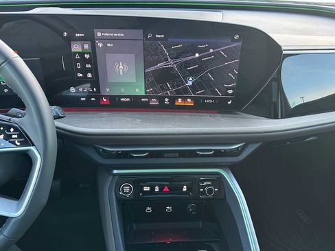 New 2025 Audi Q5 Premium Plus image 25