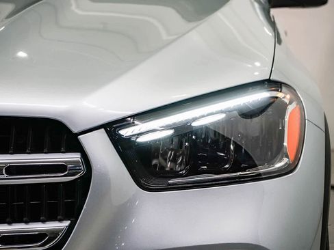 Used 2025 Mercedes-Benz GLE 350 4MATIC image 7