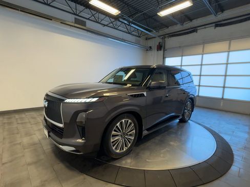 New 2026 INFINITI QX80 Luxe image 4