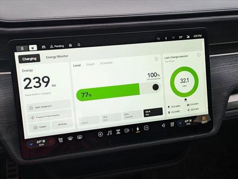 Used 2022 Rivian R1T Adventure image 11