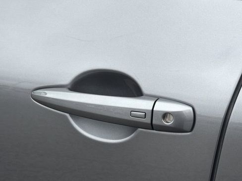 Certified 2023 Nissan Rogue SV image 32