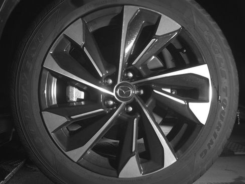 Used 2025 MAZDA CX-50 2.5 Hybrid w/ Premium Plus Pkg image 12