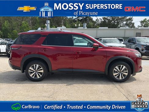 Certified 2025 Nissan Pathfinder SL AWD/4WD image 7