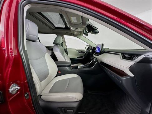 Certified 2025 Toyota RAV4 Limited w/ Advanced Technology Package AWD/4WD image 30