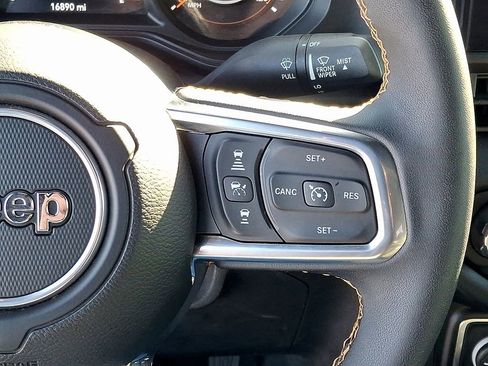 Used 2024 Jeep Wrangler Sahara w/ Safety Group image 21