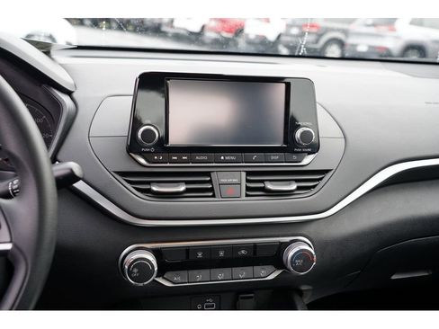 Used 2022 Nissan Altima 2.5 S image 23