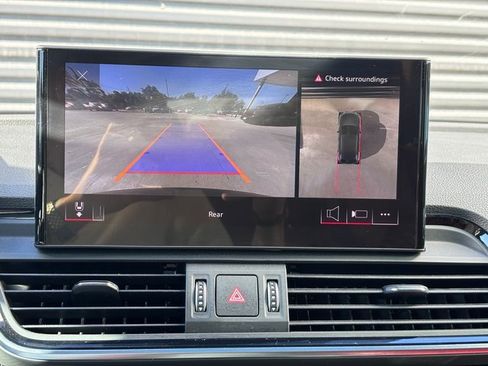 Used 2023 Audi SQ5 Premium Plus w/ Premium Plus Package image 19