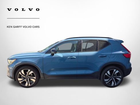 Used 2023 Volvo XC40 B5 Plus w/ Protection Package Premier AWD/4WD image 6