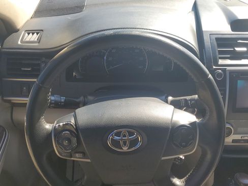 Used 2012 Toyota Camry XLE image 19