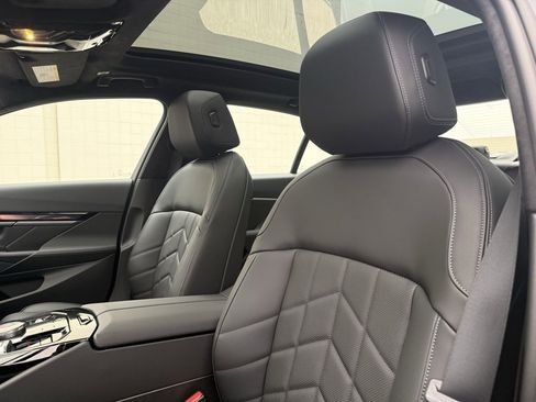 New 2026 BMW 530i xDrive w/ M Sport Package image 5