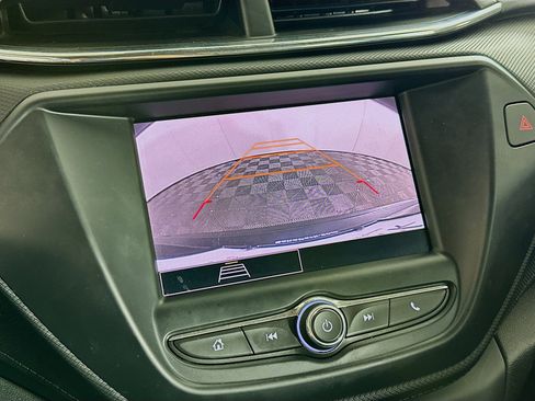 Used 2023 Chevrolet TrailBlazer LS image 21