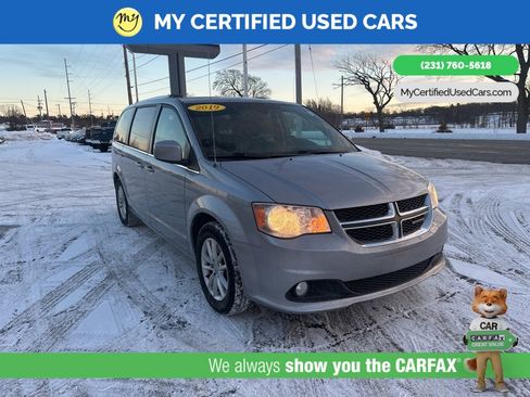 Used 2019 Dodge Grand Caravan SXT image 3