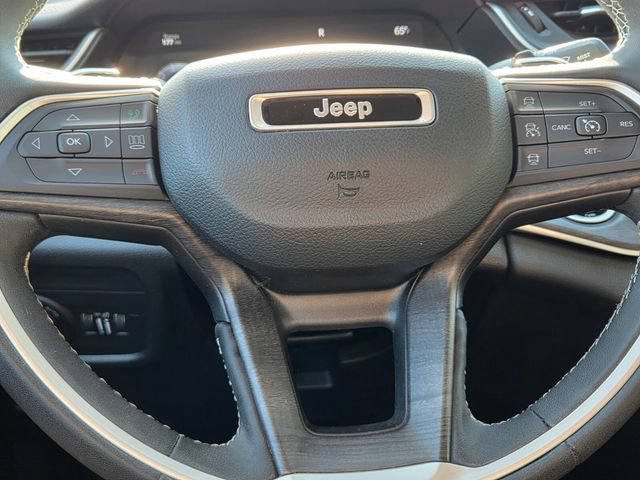 Used 2023 Jeep Grand Cherokee L Limited RWD image 37