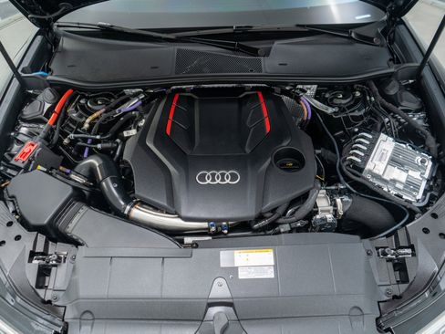 Used 2025 Audi S6 Premium Plus w/ Premium Plus Package image 12