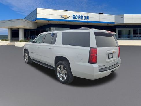 Used 2016 Chevrolet Suburban LT w/ Luxury Package AWD/4WD image 3