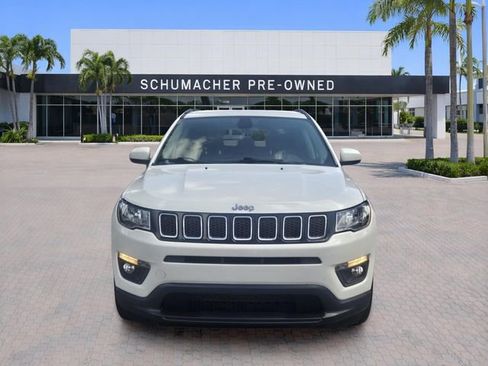 Used 2020 Jeep Compass Latitude FWD image 2
