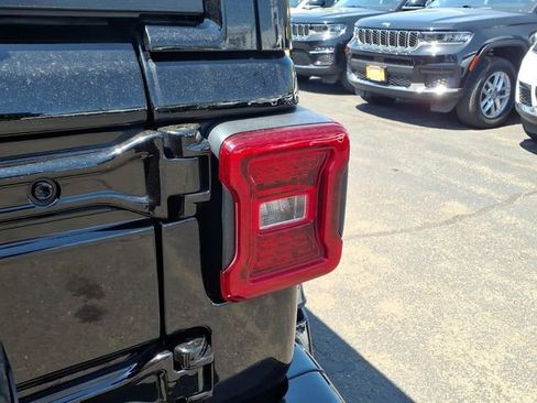 Certified 2024 Jeep Wrangler High Altitude AWD/4WD image 15