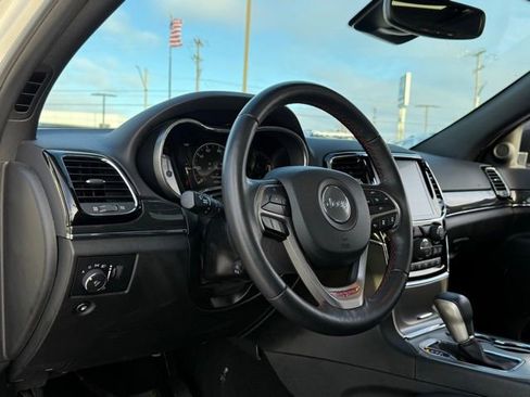 Used 2019 Jeep Grand Cherokee Trailhawk w/ Trailhawk Luxury Group image 15