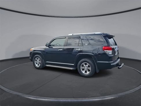 Used 2013 Toyota 4Runner SR5 image 6