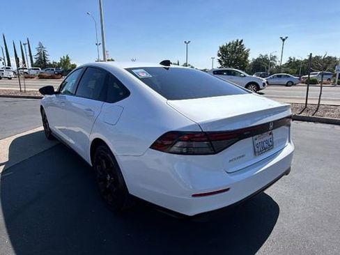 Used 2025 Honda Accord SE image 6