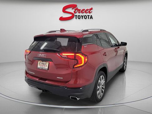 Used 2020 GMC Terrain SLT w/ Preferred Package image 4