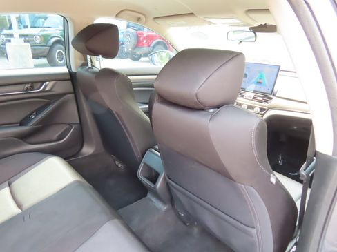 Used 2019 Honda Accord Hybrid image 36