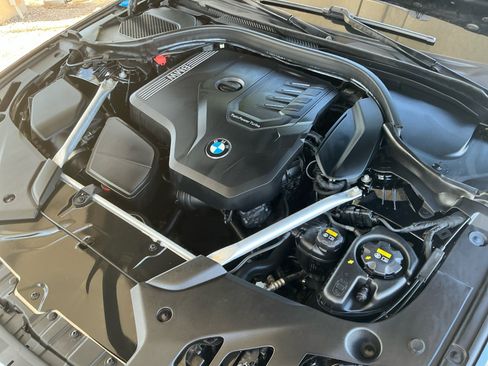 Used 2021 BMW 530i w/ Convenience Package RWD image 22