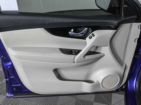 Used 2018 Nissan Rogue Sport SV image 21