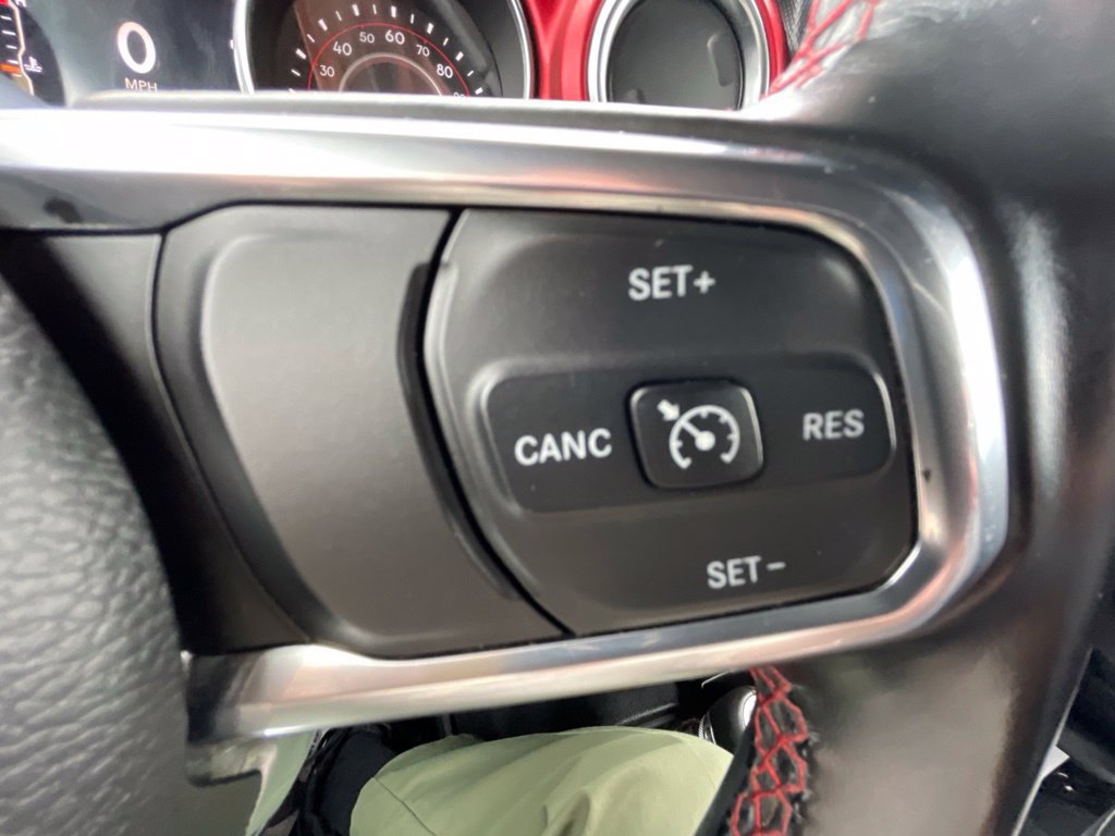 Used 2022 Jeep Wrangler Unlimited Rubicon w/ Cold Weather Group AWD/4WD image 17