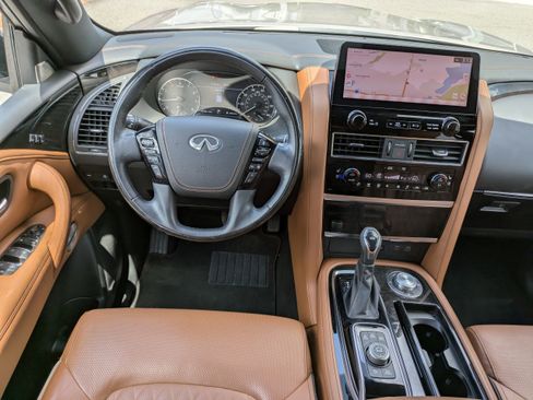 Used 2024 INFINITI QX80 Sensory w/ Cargo Package image 18