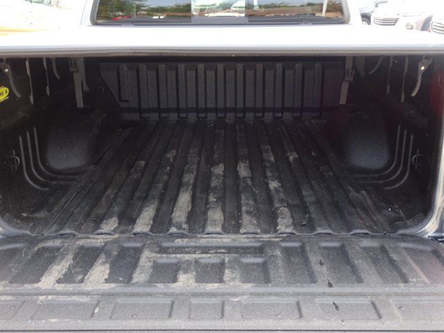 Used 2022 Chevrolet Colorado Z71 AWD/4WD image 27