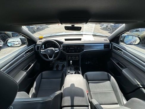 Used 2023 Volkswagen Atlas Cross Sport SE image 13