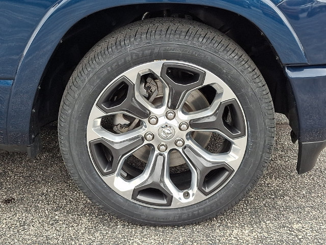 Used 2022 RAM 1500 Limited w/ Body Color Bumper Group AWD/4WD image 8