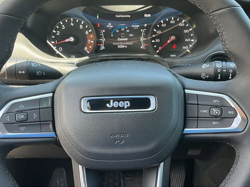 New 2026 Jeep Compass Latitude w/ Sun and Sound Group AWD/4WD image 11