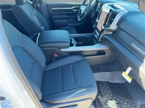 New 2026 RAM 1500 4x4 Crew Cab image 27