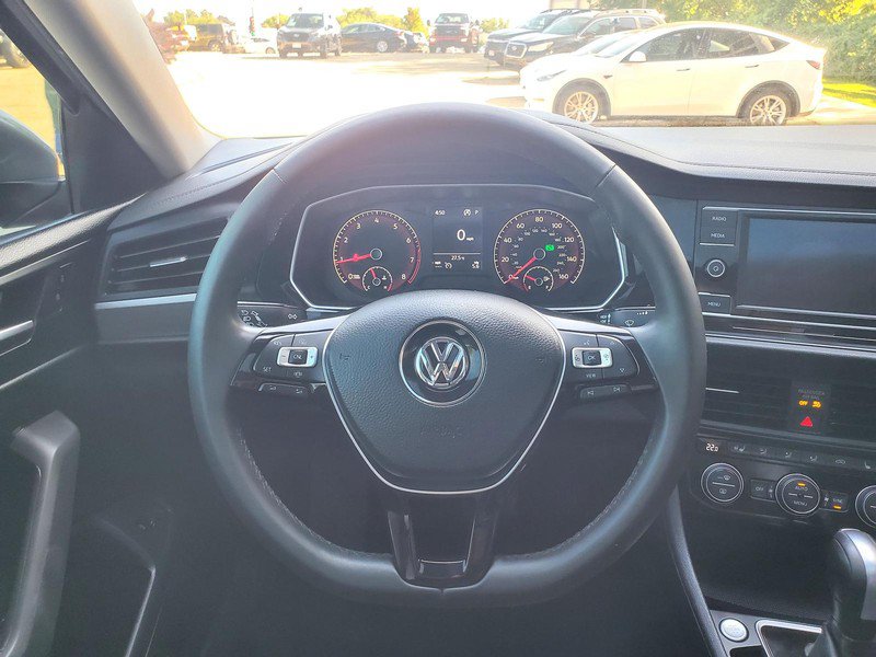 Used 2020 Volkswagen Jetta SE w/ SE Cold Weather Package FWD image 20