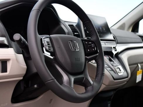 New 2026 Honda Odyssey EX-L image 11