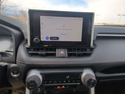 Used 2025 Toyota RAV4 XLE image 24