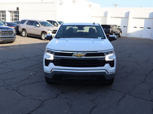 Used 2023 Chevrolet Silverado 1500 LT AWD/4WD image 16