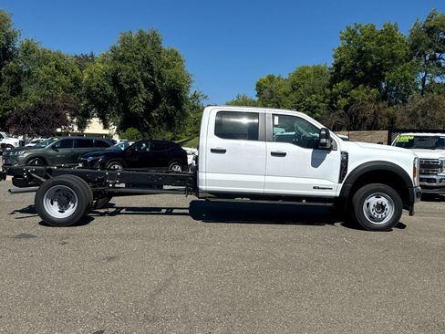 New 2026 Ford F550 4x4 Crew Cab Super Duty w/ XL Chrome Package image 2