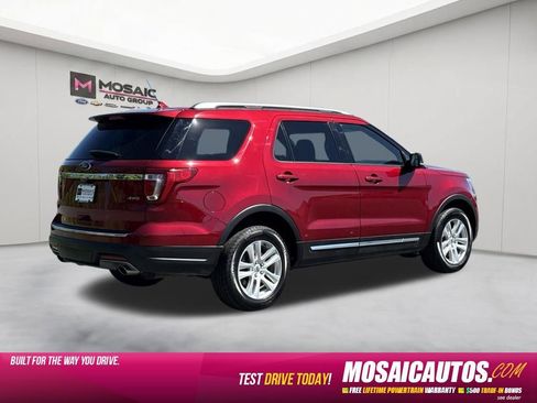 Used 2018 Ford Explorer XLT w/ Equipment Group 202A AWD/4WD image 7