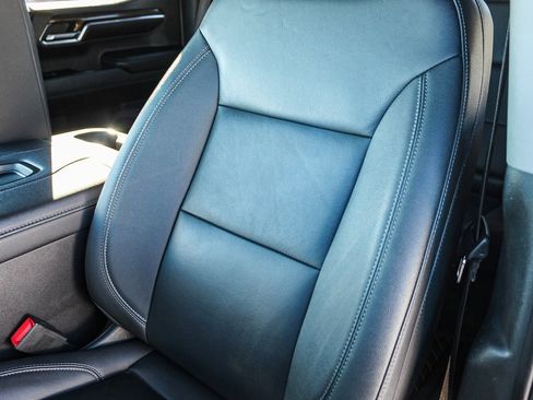 Used 2022 Chevrolet Silverado 1500 LT Trail Boss w/ Convenience Package II image 27