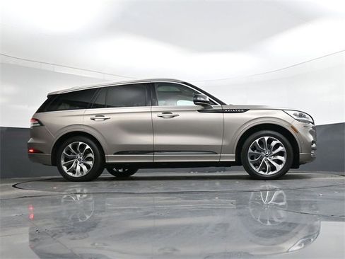 Used 2021 Lincoln Aviator Grand Touring w/ Equipment Group 301A image 25
